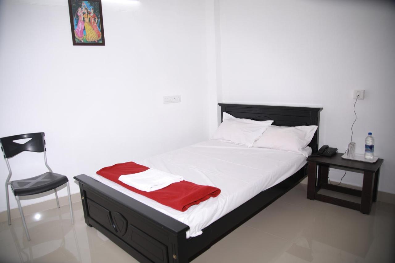 Hotel Meghna Residency Thiruvananthapuram Zewnętrze zdjęcie