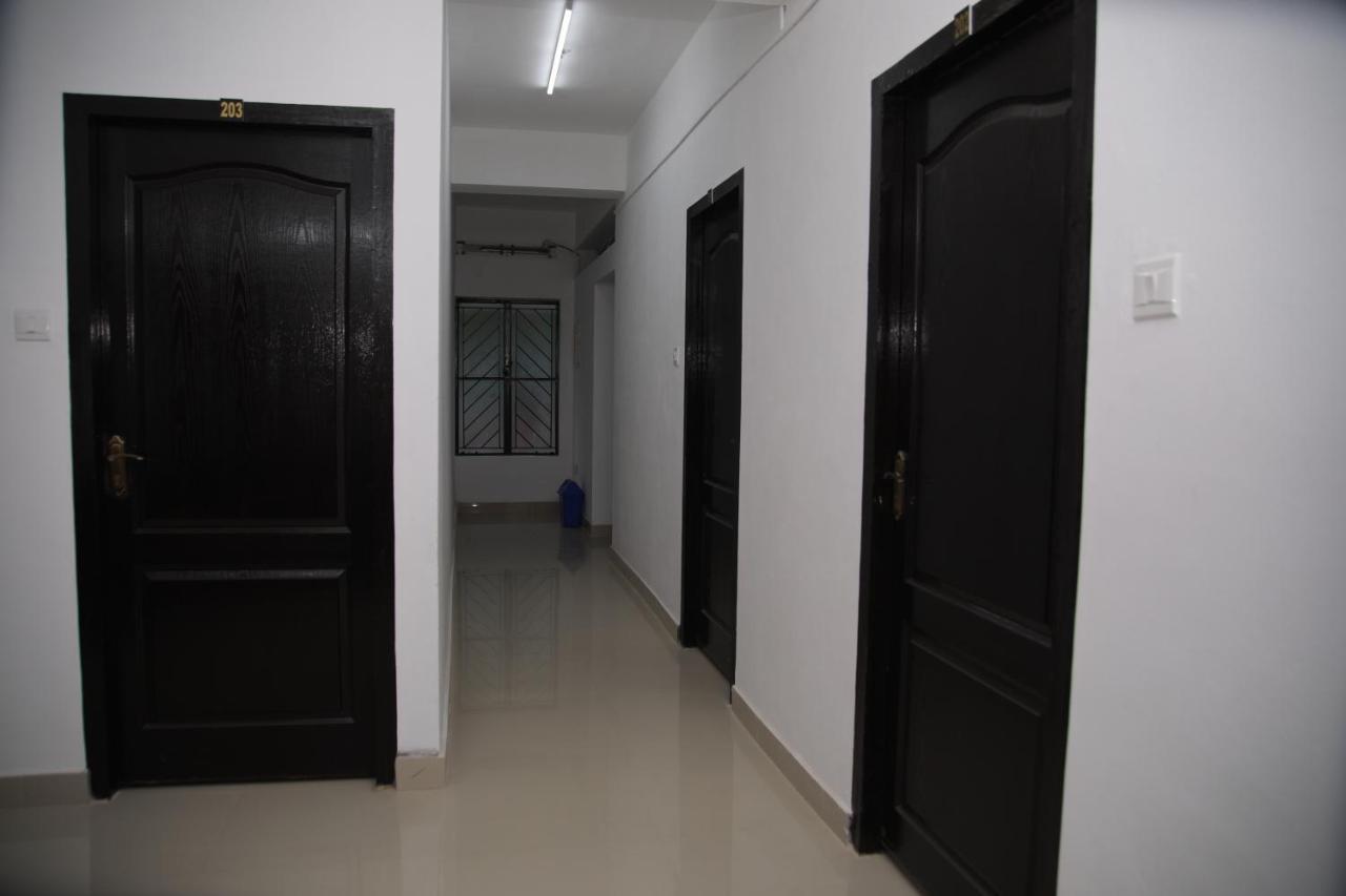 Hotel Meghna Residency Thiruvananthapuram Zewnętrze zdjęcie