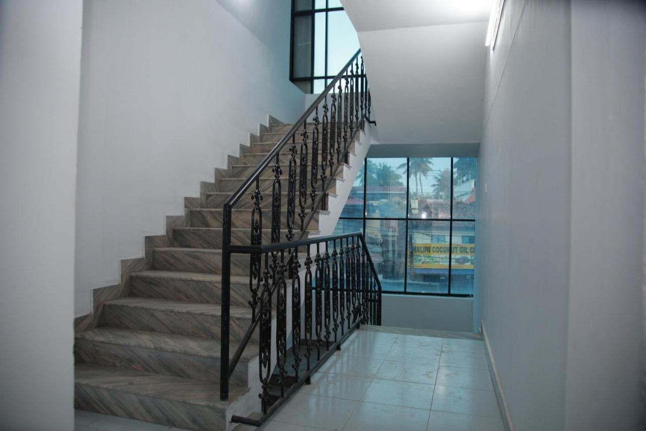 Hotel Meghna Residency Thiruvananthapuram Zewnętrze zdjęcie