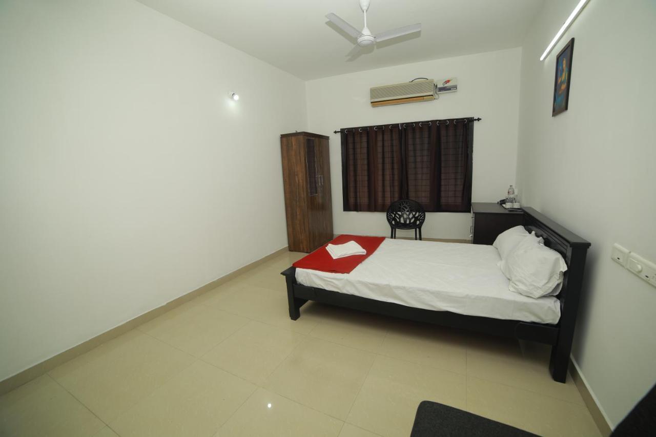 Hotel Meghna Residency Thiruvananthapuram Zewnętrze zdjęcie