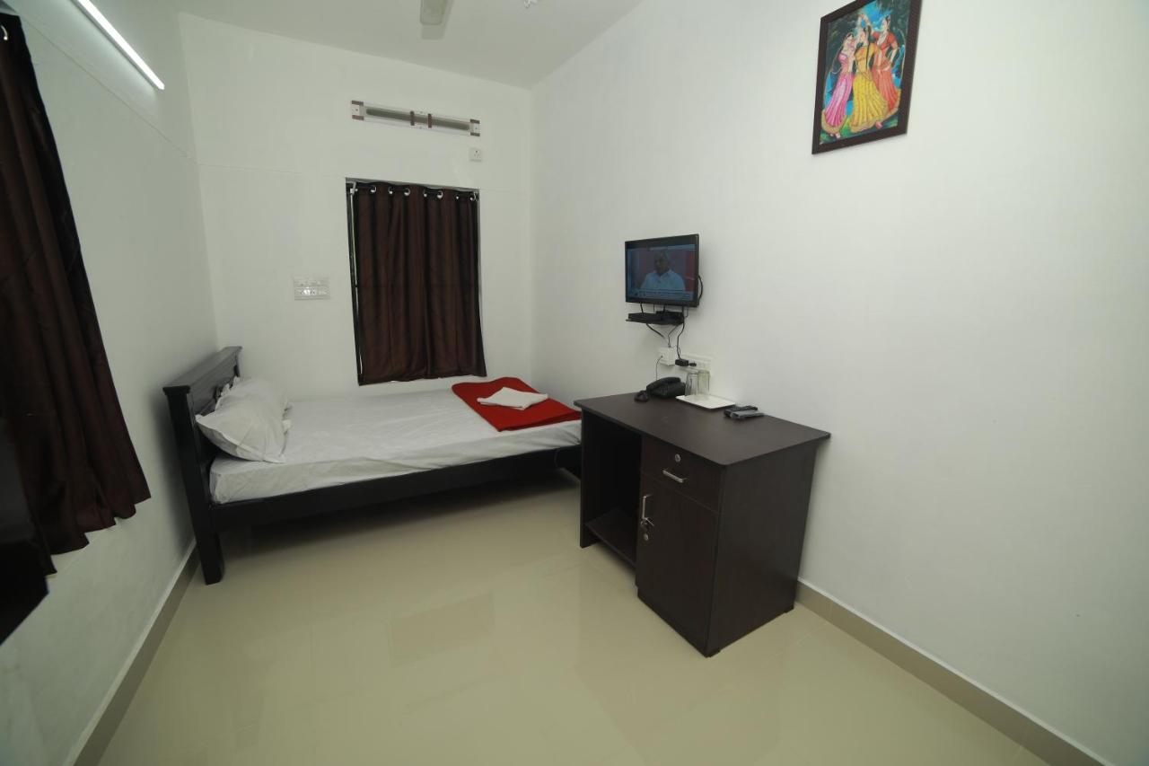 Hotel Meghna Residency Thiruvananthapuram Zewnętrze zdjęcie