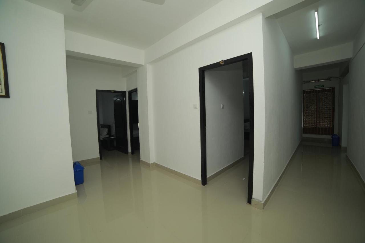 Hotel Meghna Residency Thiruvananthapuram Zewnętrze zdjęcie