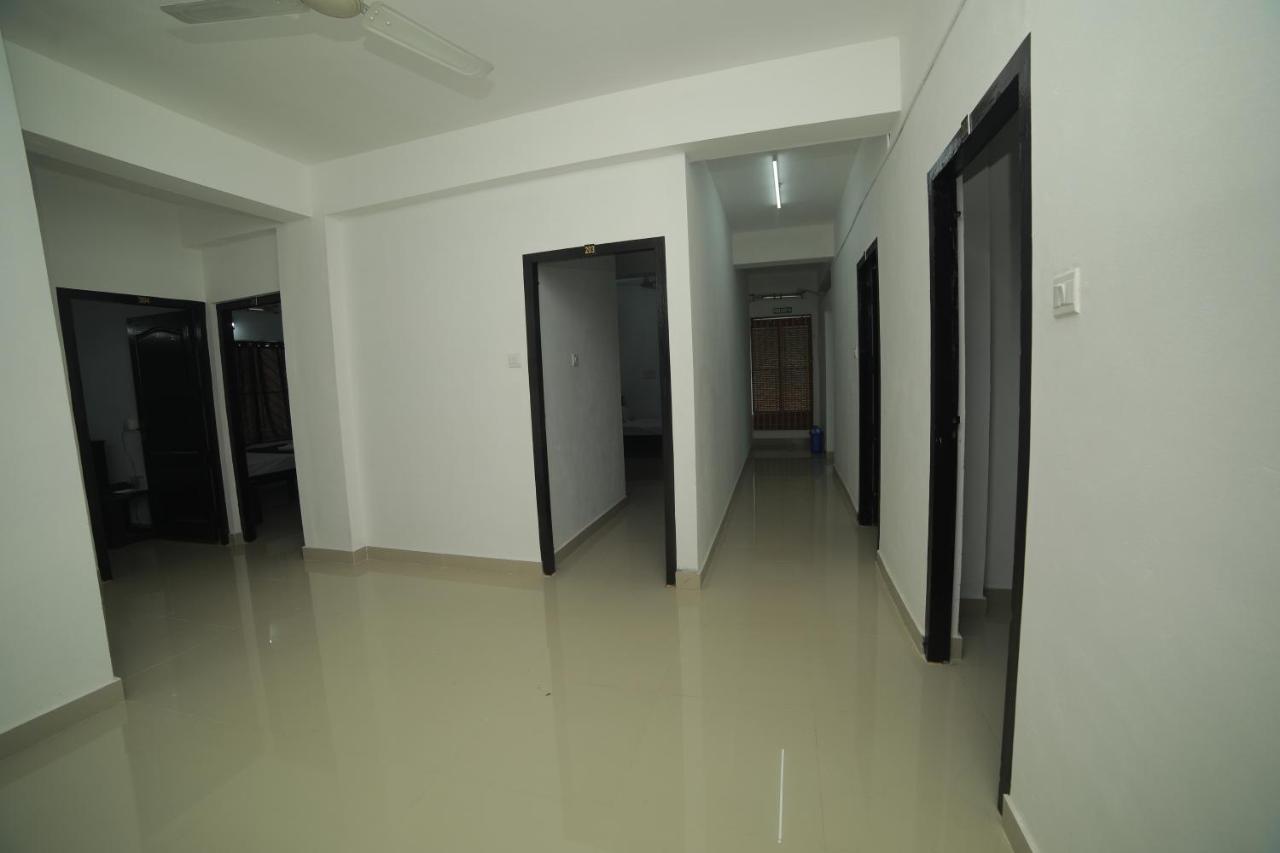 Hotel Meghna Residency Thiruvananthapuram Zewnętrze zdjęcie
