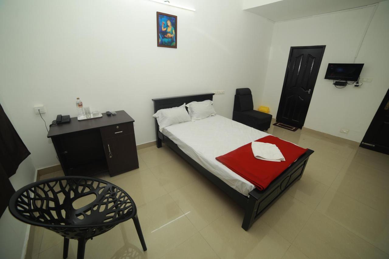 Hotel Meghna Residency Thiruvananthapuram Zewnętrze zdjęcie
